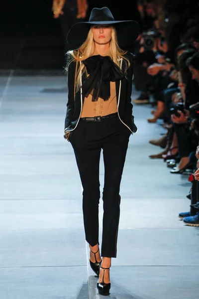 Look 8